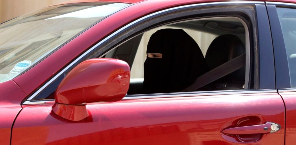 Women DRIVING 2