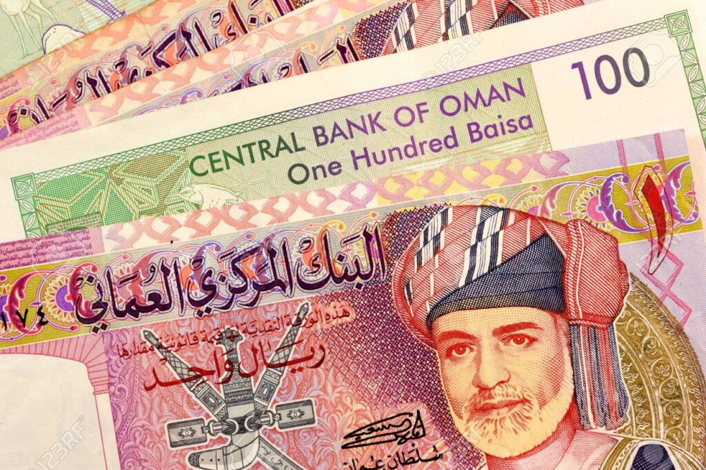 دوامة العجز المالي في عُمان: ستة براميل من كل عشرة تُذهب إلى القطاع العسكري عجز ميزانية سلطنة عمان والإعلام الإماراتي يحاول تشويه الاقتصاد العماني 2